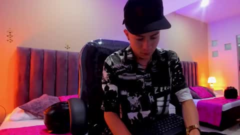 Nascary Fox online show from 11-01-25, 07:49