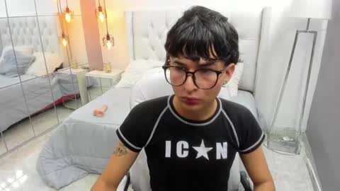 Snapshot of nash_kai11 chatting on 10-19-25, 05:24 NASH KAI online show from 10-19-25, 05:24