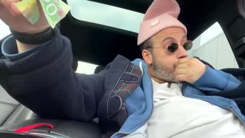 nassobout online show from 01-25-25, 01:19