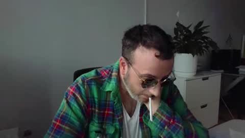 nassobout online show from 10-24-25, 08:27