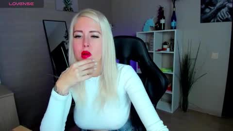 Nastya online show from 10-16-25, 01:39