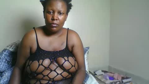 Snapshot of nasty_paula chatting on 09-25-25, 05:05 Paula online show from 09-25-25, 05:05