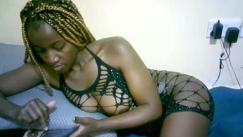 Marie online show from 09-14-25, 07:35