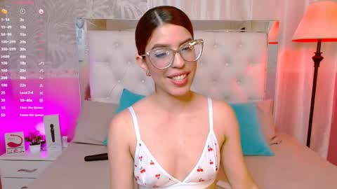 Snapshot of nat_bakers chatting on 10-11-25, 08:18 online show from 10-11-25, 08:18