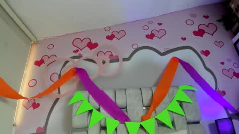 NATALI KIDMAN online show from 02-28-25, 05:37