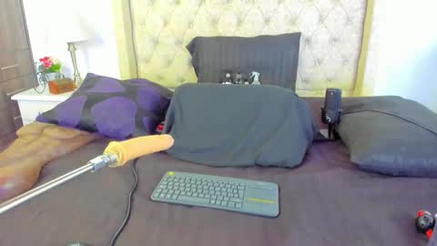 Snapshot of natalia_collinslim chatting on 02-22-25, 04:18 Natalia online show from 02-22-25, 04:18