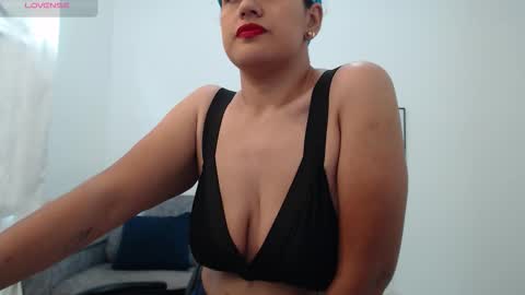 Snapshot of natalia_curvy1 chatting on 01-08-26, 05:48 Nathalia online show from 01-08-26, 05:48