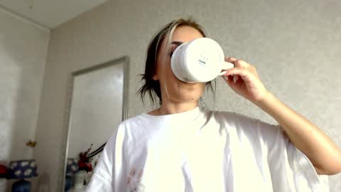 Snapshot of natalia_peach chatting on 01-19-25, 10:06 Wild influence online show from 01-19-25, 10:06