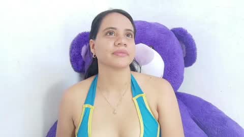 nataliavela online show from 04-21-26, 03:50
