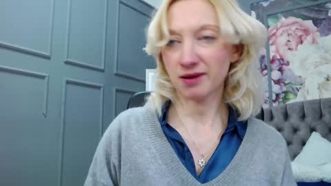 Natalie online show from 01-13-25, 07:43