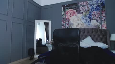 Natalie online show from 02-01-25, 10:26