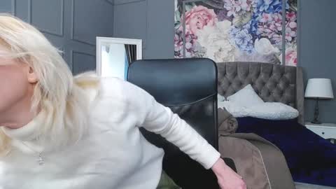 Natalie online show from 02-03-25, 06:13