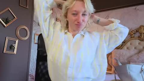 Natalie online show from 05-26-26, 05:36