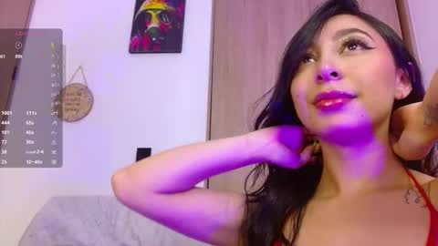 Snapshot of natalie_juice chatting on 01-12-26, 05:01 Natalie OF online show from 01-12-26, 05:01