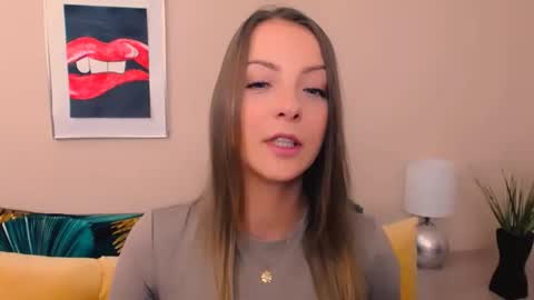 Snapshot of natalie_live chatting on 05-21-26, 06:20 NatalieSexy online show from 05-21-26, 06:20
