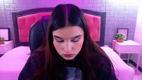 natalie  online show from 11-26-25, 03:18