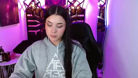 natalie  online show from 06-04-26, 08:15