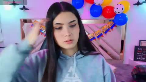 natalie  online show from 06-17-26, 07:48