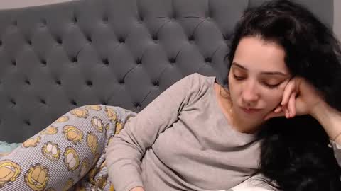 Snapshot of natalie_mia chatting on 01-17-25, 06:36 Miia online show from 01-17-25, 06:36
