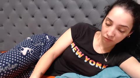 Snapshot of natalie_mia chatting on 01-23-25, 06:28 Miia online show from 01-23-25, 06:28