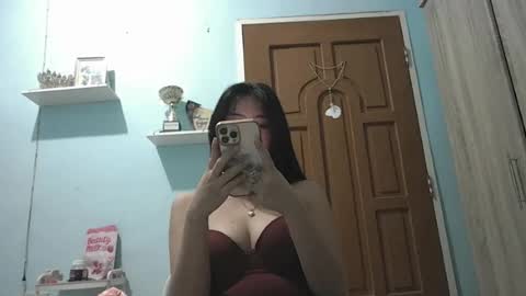 Snapshot of nataliegirl_ chatting on 07-15-26, 07:19 Natalie online show from 07-15-26, 07:19