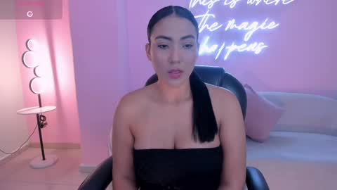 Snapshot of natalielewis_ chatting on 04-23-26, 12:15 Natalie Lewis online show from 04-23-26, 12:15