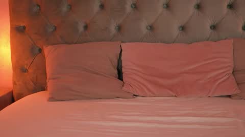 Natalie online show from 10-04-25, 02:09