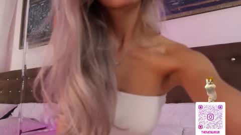 Snapshot of natalimurr chatting on 10-24-25, 03:19 Natali online show from 10-24-25, 03:19