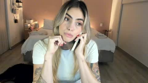 Snapshot of nataly_05 chatting on 04-30-26, 12:28 anatalybee online show from 04-30-26, 12:28