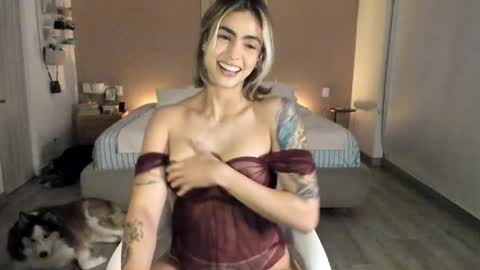 Snapshot of nataly_05 chatting on 06-07-26, 02:16 anatalybee online show from 06-07-26, 02:16