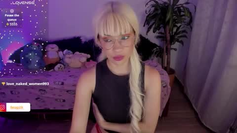 MissNatis online show from 11-23-25, 02:00