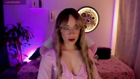 Snapshot of nataly_29 chatting on 05-21-26, 02:18 MissNatis online show from 05-21-26, 02:18