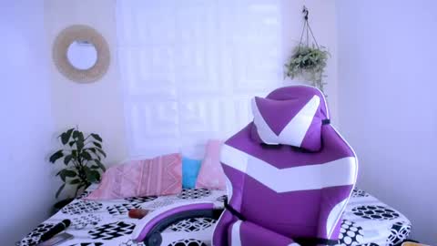 Snapshot of nataly_mcry chatting on 06-08-26, 09:37 NATALY online show from 06-08-26, 09:37