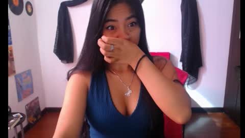 Snapshot of natalyescobar_lx chatting on 01-20-25, 01:42 Nataly Escobar online show from 01-20-25, 01:42