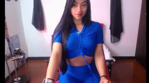 Snapshot of natalyescobar_lx chatting on 01-23-25, 02:17 Nataly Escobar online show from 01-23-25, 02:17