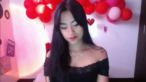 Snapshot of natalyescobar_lx chatting on 02-20-25, 12:04 Nataly Escobar online show from 02-20-25, 12:04