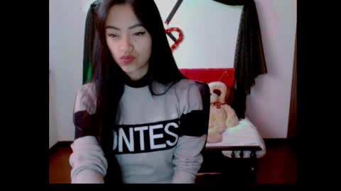 Snapshot of natalyescobar_lx chatting on 03-03-25, 12:05 Nataly Escobar online show from 03-03-25, 12:05