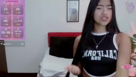 Nataly Escobar online show from 11-06-25, 01:56