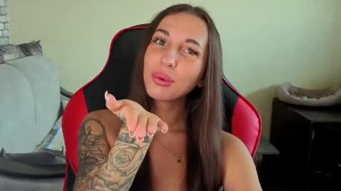 Snapshot of natalyfreman chatting on 05-21-26, 06:53 Nataly online show from 05-21-26, 06:53