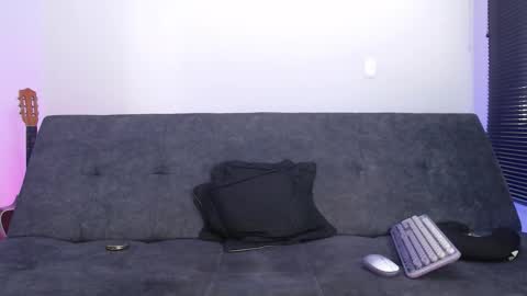 Snapshot of natalygreww chatting on 11-25-25, 08:09 online show from 11-25-25, 08:09