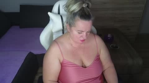 Natalli online show from 12-19-24, 08:13