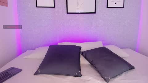  Natasha  online show from 11-18-25, 11:03