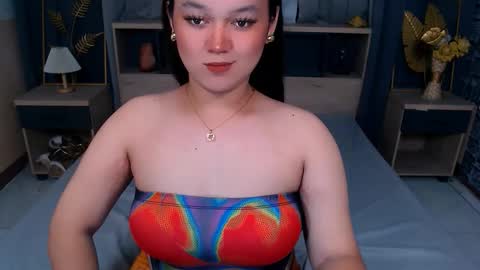 natasha_santiago5 online show from 10-10-25, 09:30