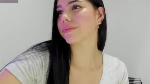 Snapshot of natasha_su chatting on 01-04-25, 12:16 Natalia online show from 01-04-25, 12:16