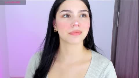 Snapshot of natasha_su chatting on 12-14-25, 06:45 Natalia online show from 12-14-25, 06:45