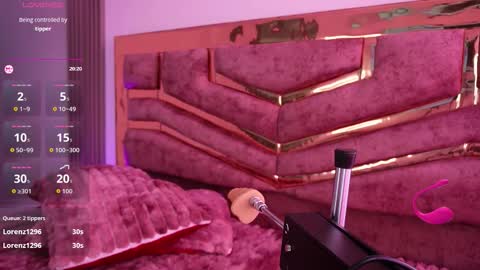 Natasha Vesper  online show from 11-29-25, 01:03