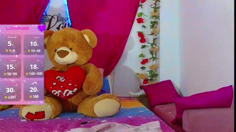 Snapshot of natashakissess chatting on 12-19-24, 04:13 NatashaKissess online show from 12-19-24, 04:13