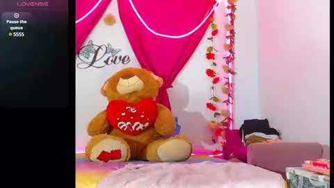 Snapshot of natashakissess chatting on 02-20-25, 04:03 NatashaKissess online show from 02-20-25, 04:03