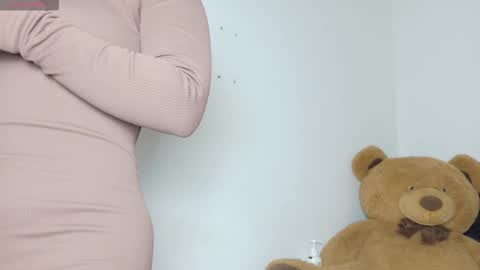 Snapshot of natashaparker__ chatting on 11-11-25, 09:26 Natasha online show from 11-11-25, 09:26