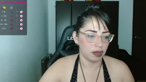 Snapshot of natashasmithe chatting on 01-13-25, 09:31 Natasha Smithe online show from 01-13-25, 09:31